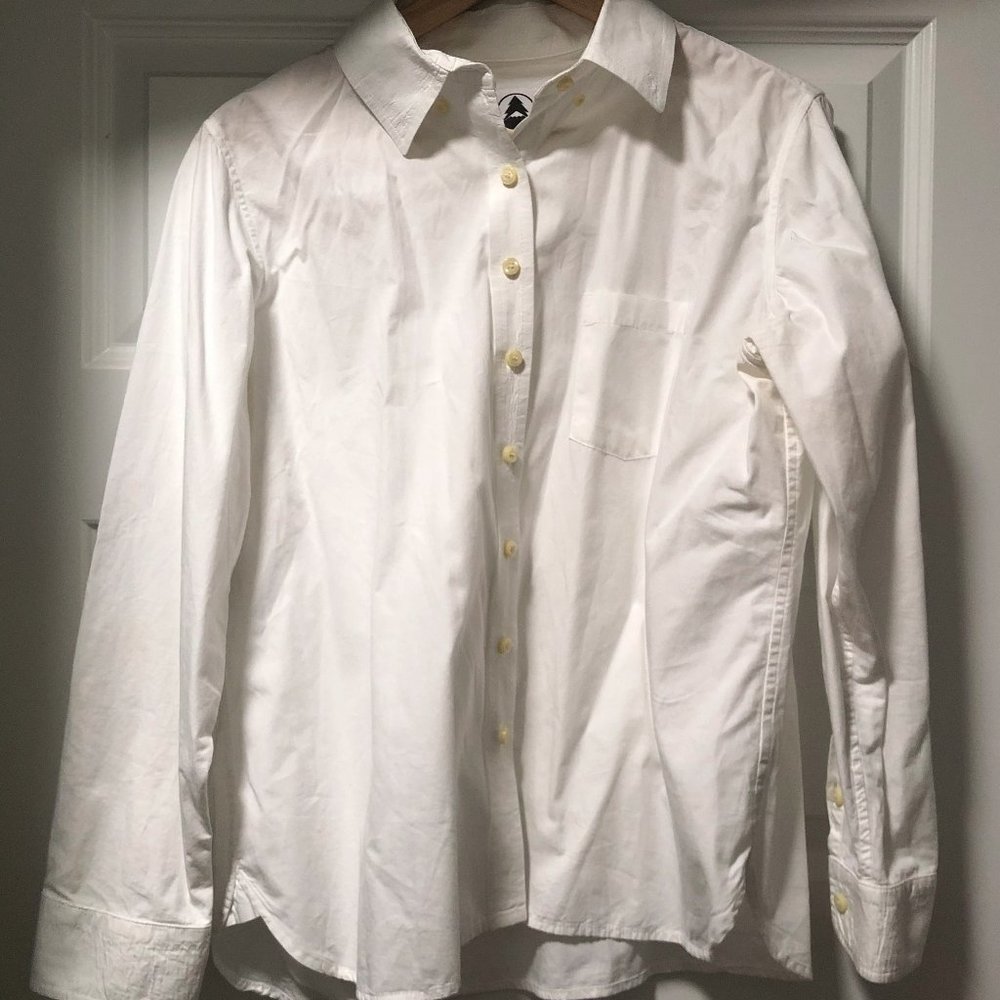 Tradlands Women's White Oxford Button Down